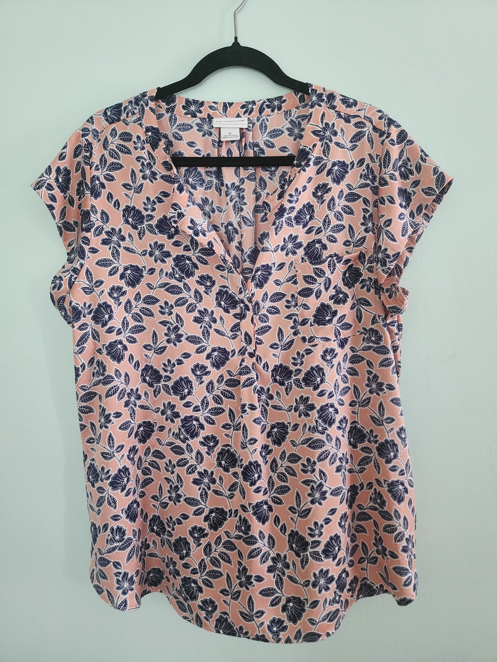 Women's Peach/Navy Floral V-Neck Blouse